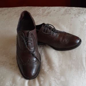 COLE HAAN OXFORDS size 8